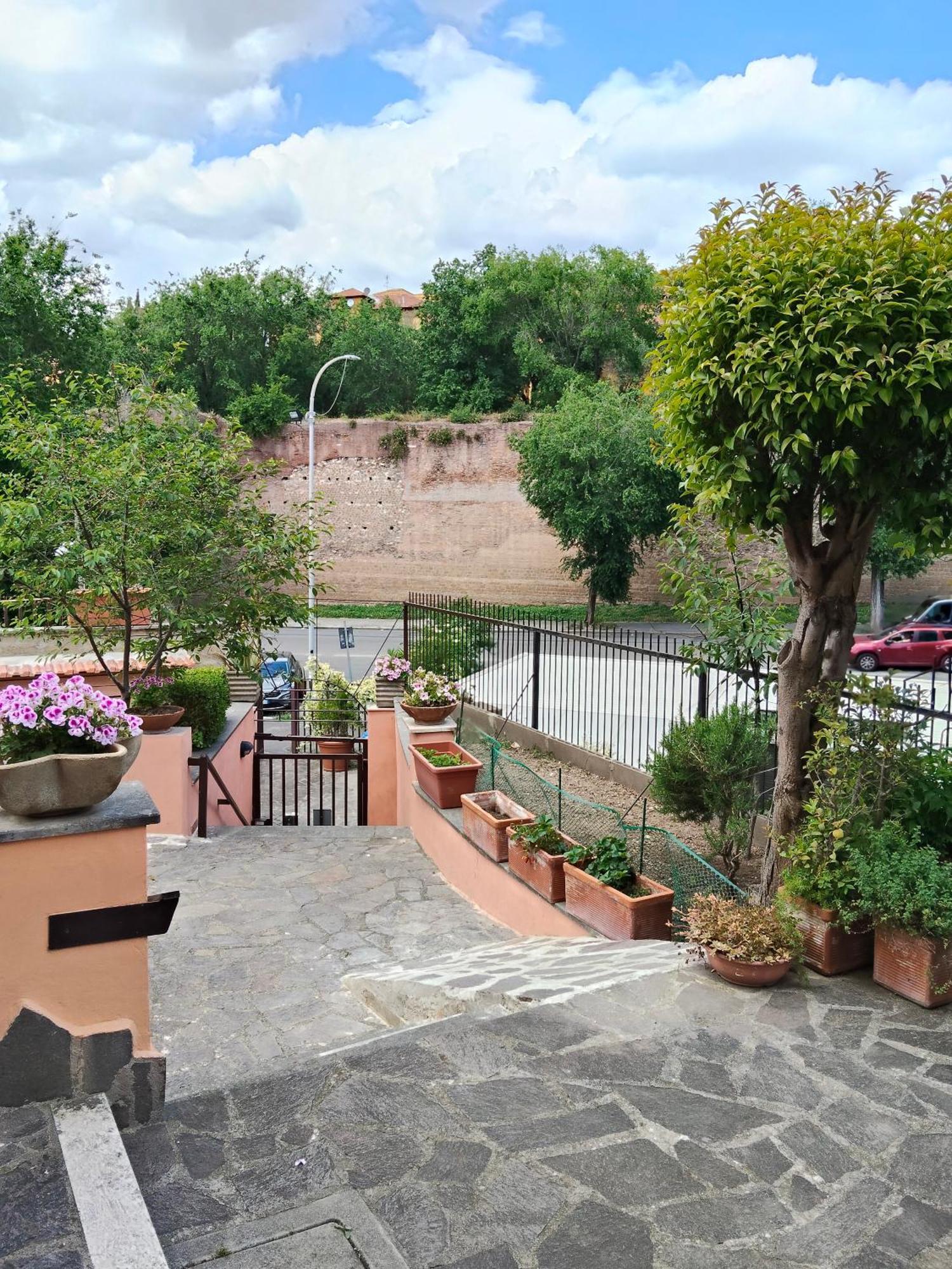 Piramide Gold Apartment โรม ภายนอก รูปภาพ